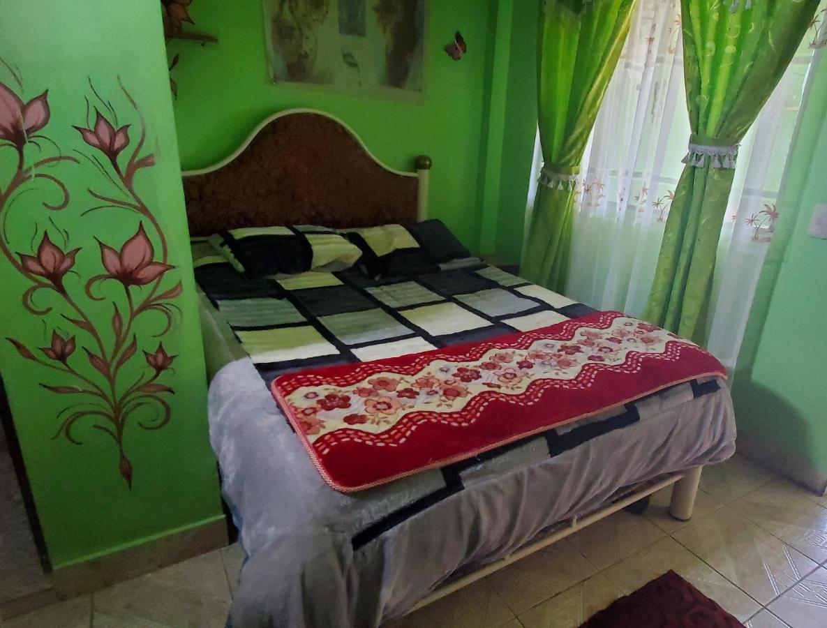 Hostal Golden Quinua Уюні Екстер'єр фото
